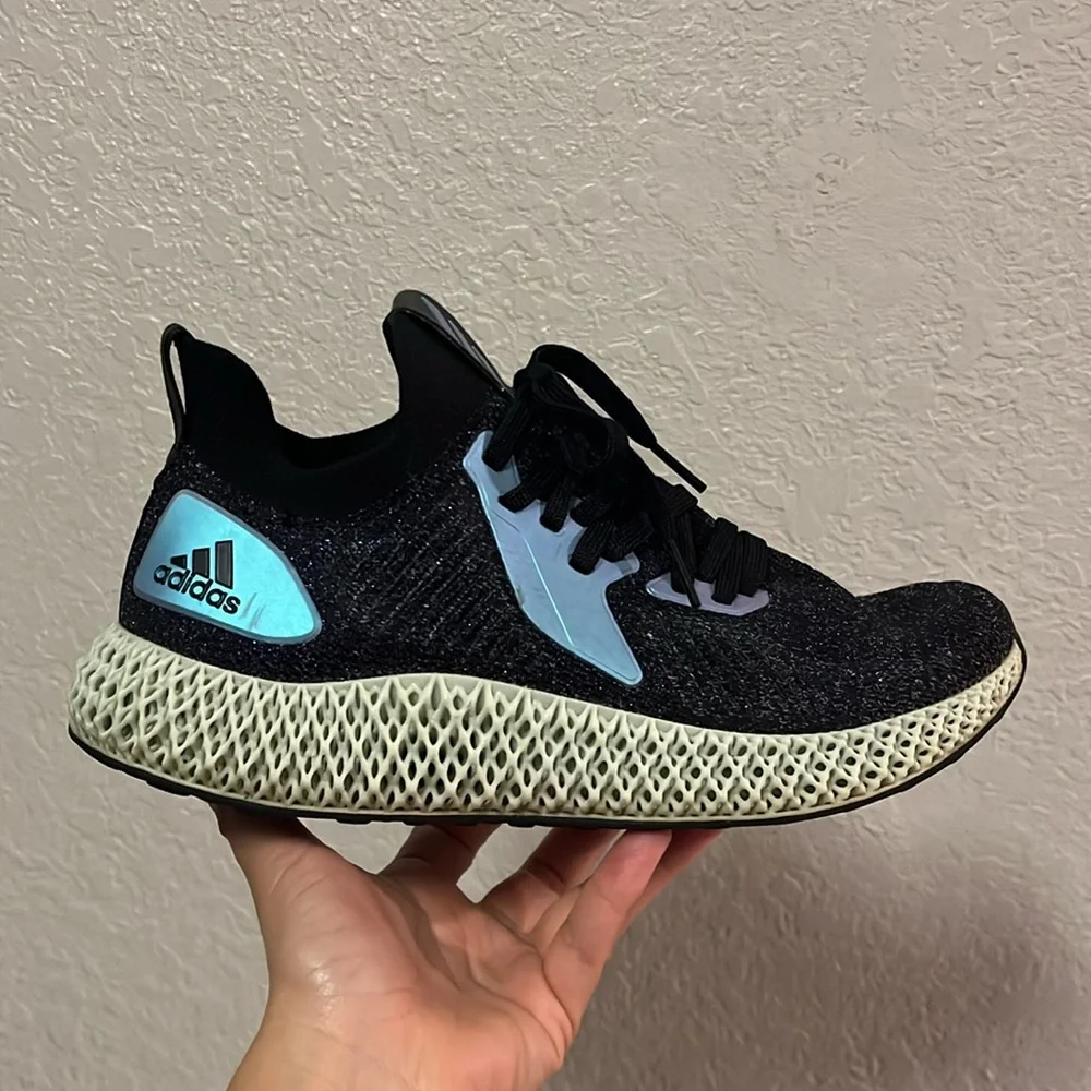 Adidas Men’s Alphaedge 4D in black iridescent size 8‎ running shoes